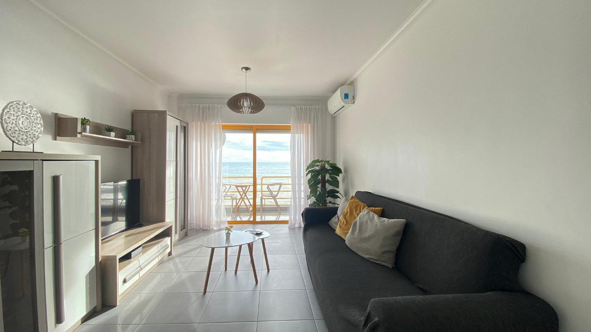 Quarteira Frente Praia II By Homeslow Rentals Екстериор снимка