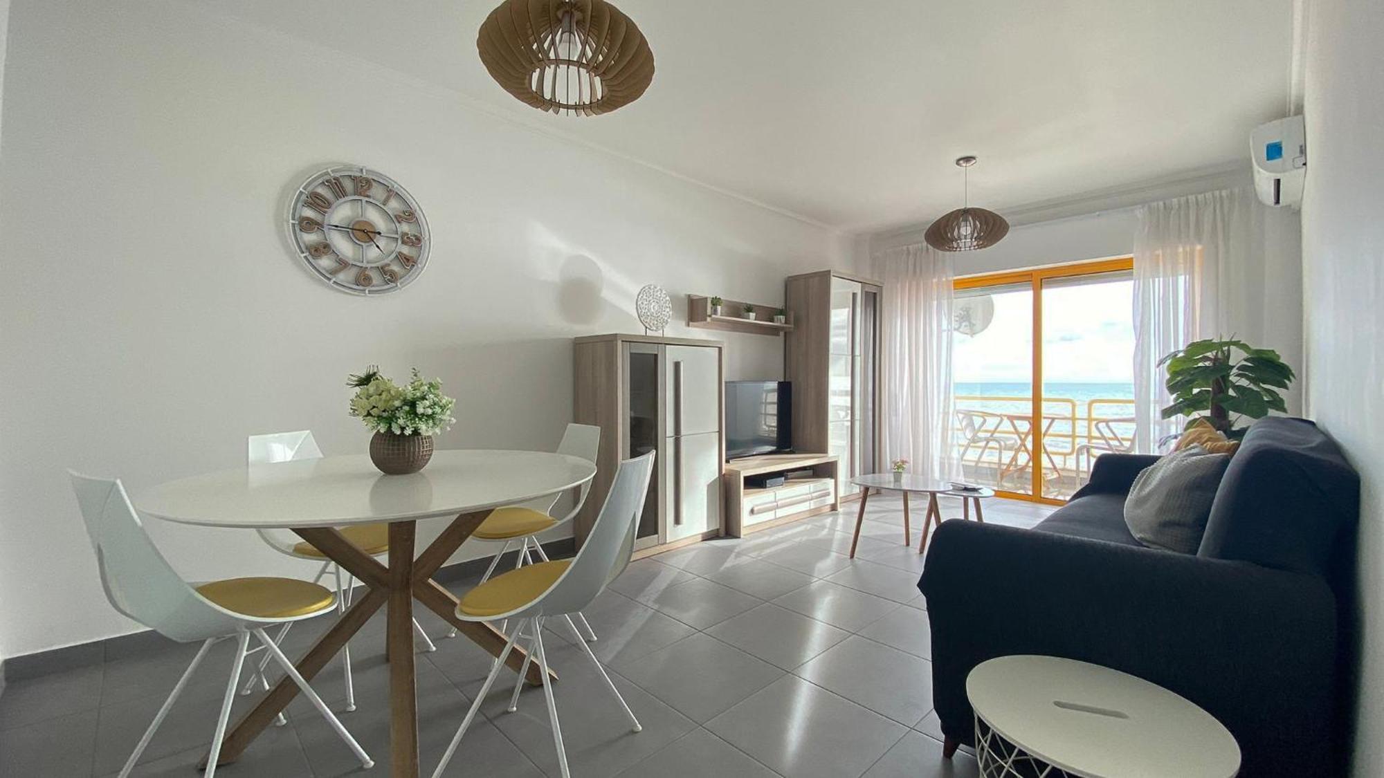 Quarteira Frente Praia II By Homeslow Rentals Екстериор снимка