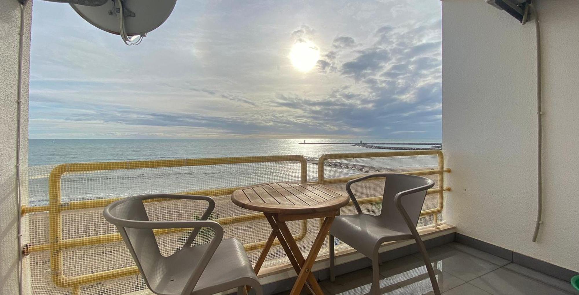 Quarteira Frente Praia II By Homeslow Rentals Екстериор снимка